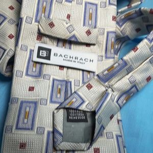 Bachrach Silk Made in Italy Geometric 62"